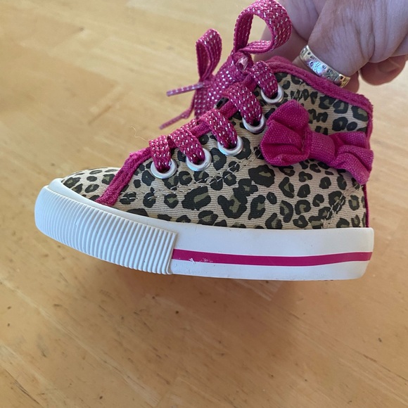 Genuine Kids from Oshkosh Animal Print Pink Canvas High Top Sneaker. SZ 3. - Picture 10 of 13